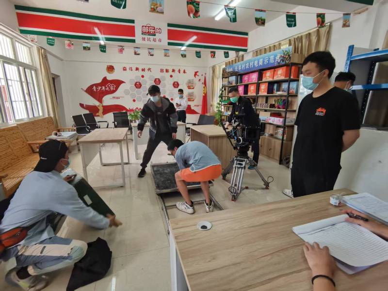 绥棱县广告片拍摄公司：极简主义践行者，少即是多的视觉哲学